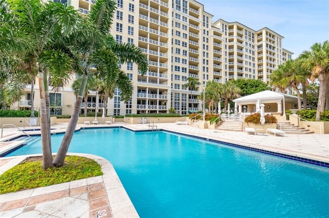 Building Photo - 445 Grand Bay Dr