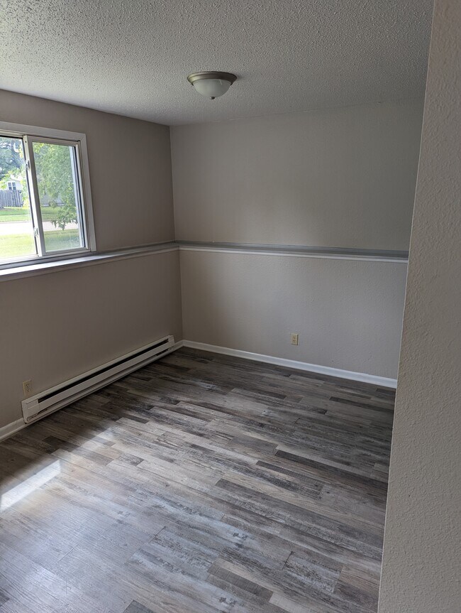 Building Photo - 708 Great Plains Ct