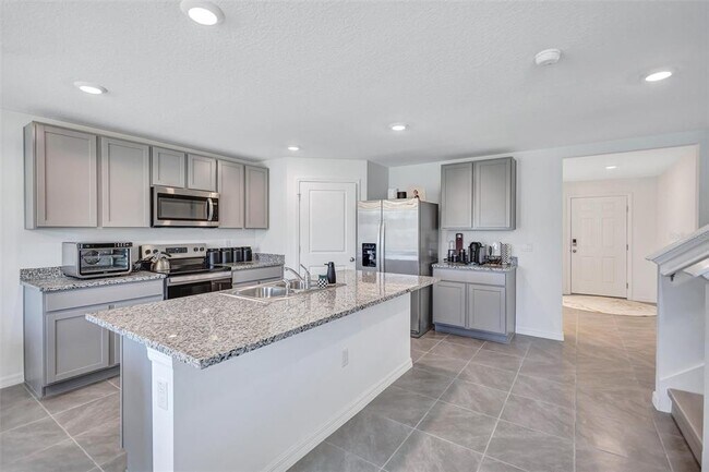 Building Photo - 7601 Rosewood Gdn Lp