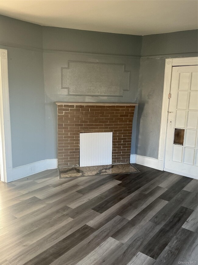 Building Photo - 90 Champlin Ave