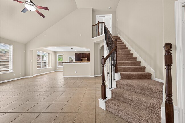 Building Photo - 10031 Esslemont Ct