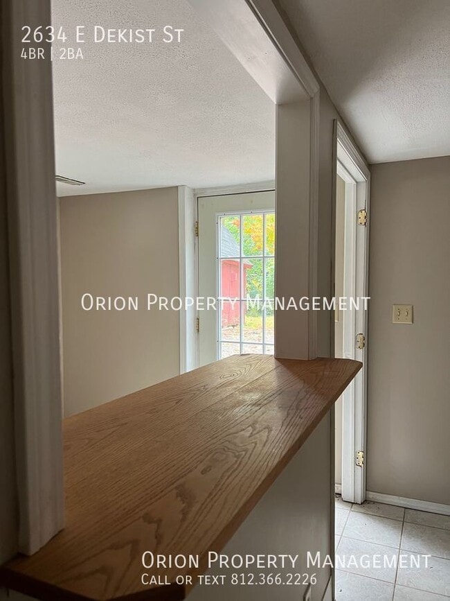 Building Photo - 2634 E Dekist St