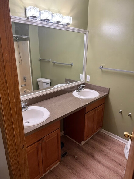 Building Photo - 1016 Wheelock Rd