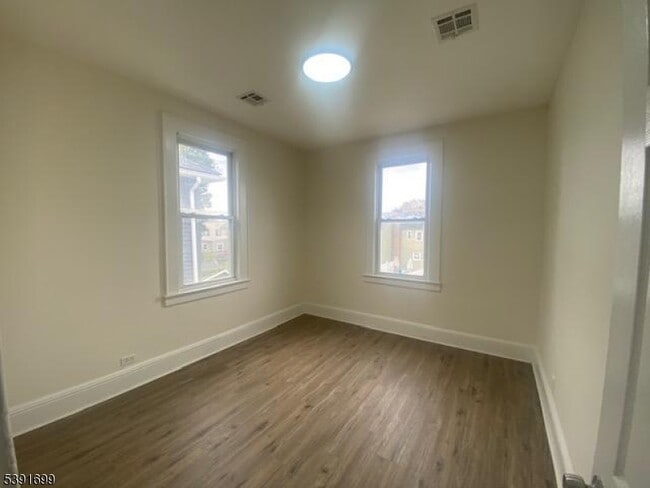 Building Photo - 241 N 16th St