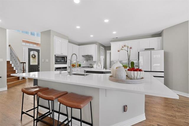 Building Photo - 2701 Scenic Dr