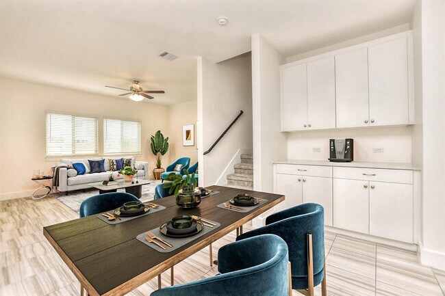 Building Photo - 420 White Steppe Way