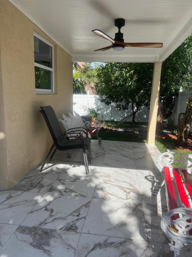 Building Photo - 6383 Saxon Blvd