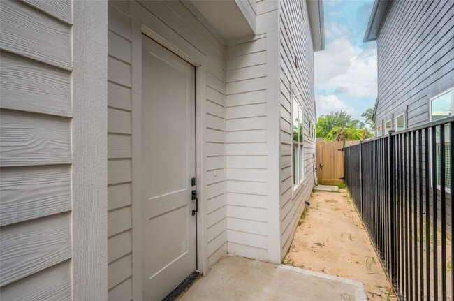 Building Photo - 4605 Terry St