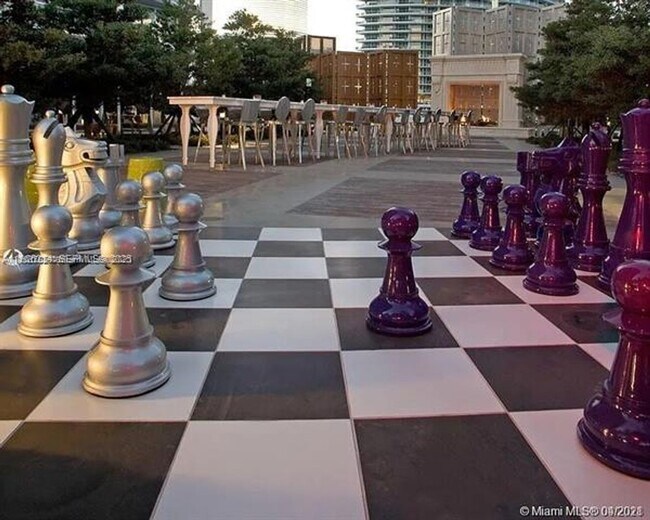 Building Photo - 495 Brickell Ave