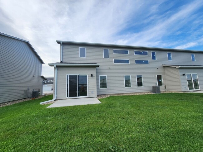 Building Photo - Brand new Townhome for rent!