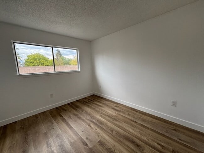 Building Photo - 1455 Laramie Ave
