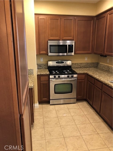 Building Photo - 25056 Driftoak St