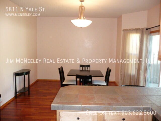 Building Photo - 5811 N Yale St