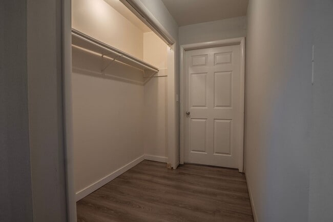 Building Photo - Charming 4 bedroom, 2 bathroom home located in Fayetteville, AR