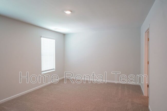 Building Photo - 139 Painted Lady Lp