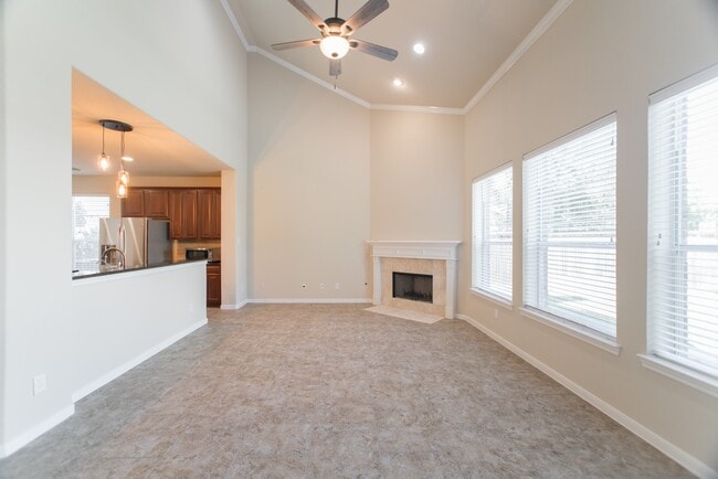 Building Photo - 139 S Rocky Point Cir