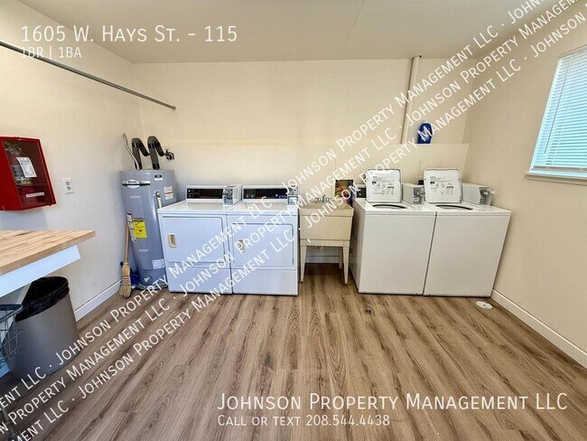 Building Photo - 1605 W Hays St