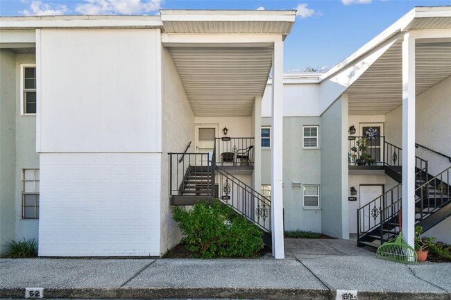 Primary Photo - 3803 N Oak Dr