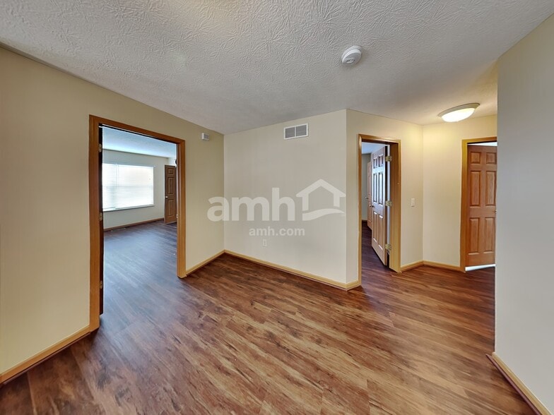 Building Photo - 7253 Winterbek Ave