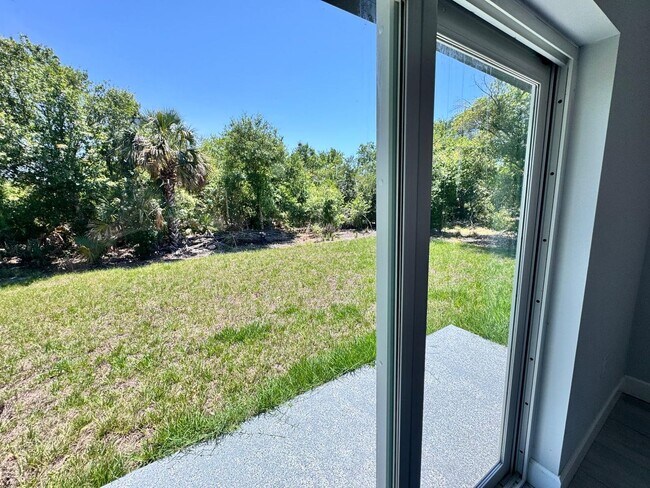 Building Photo - New Home Port Charlotte House For Rent