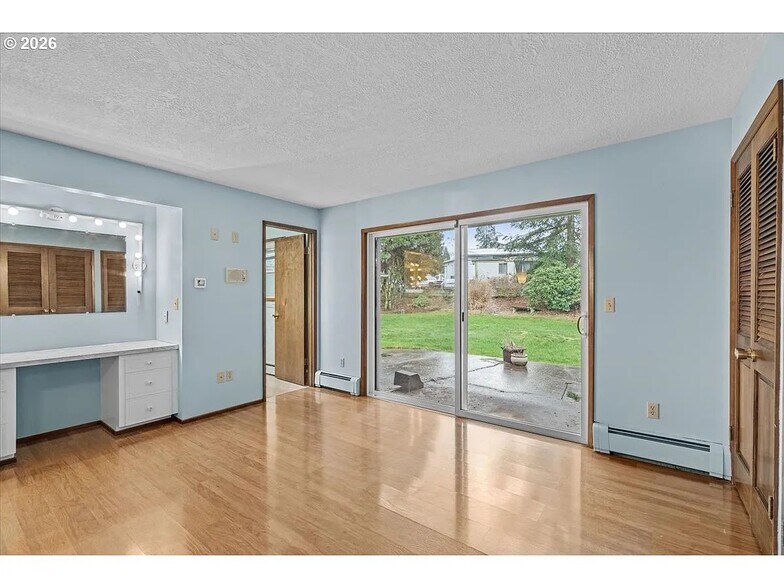 Building Photo - 12721 SE 352nd Ave