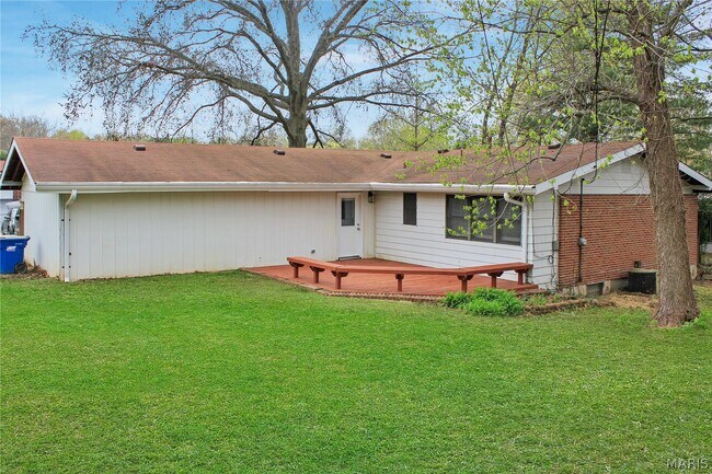 Building Photo - 3 Pem Rd