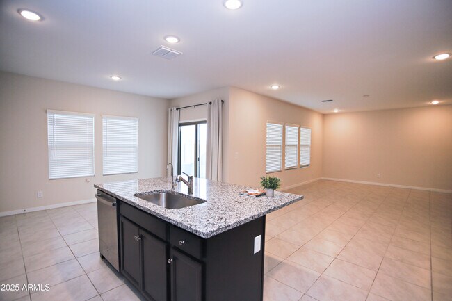 Building Photo - 7865 N 79th Ave
