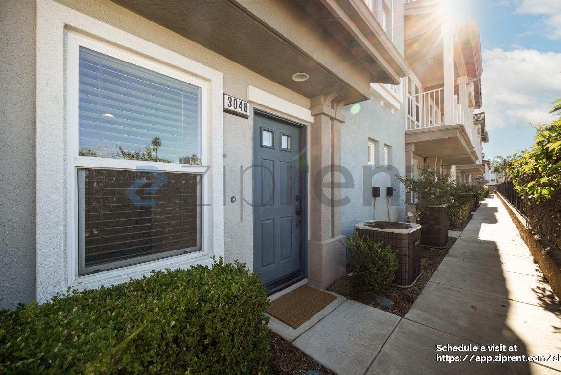 Building Photo - 3048 Beachwood Blf Wy