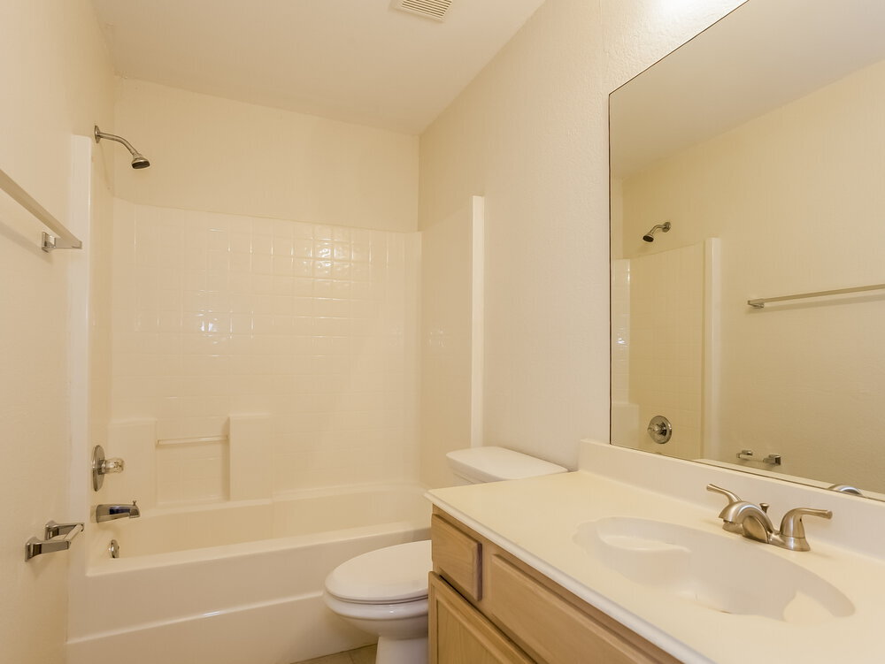 Building Photo - 2370 Stagecoach St