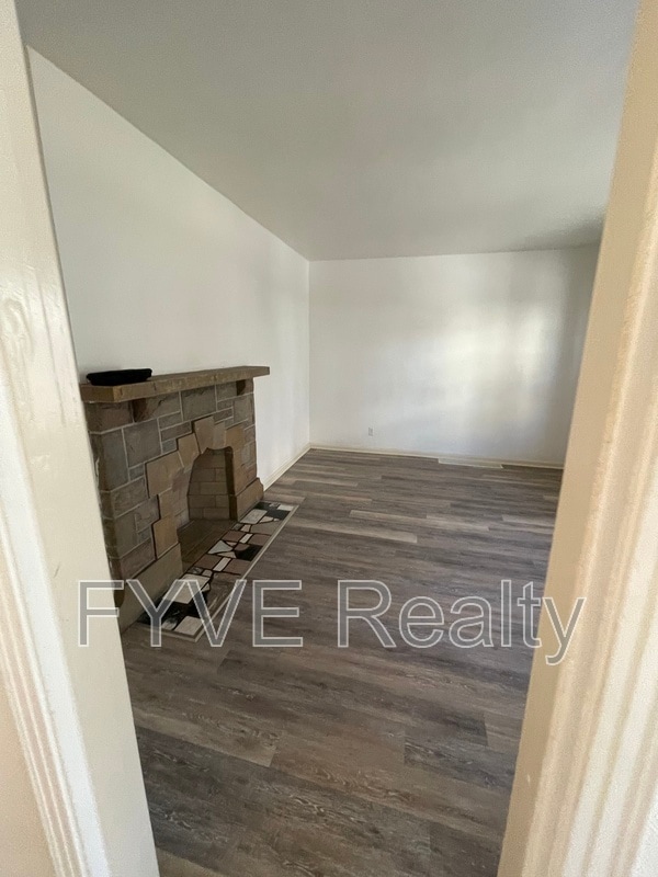 Building Photo - 489 Norton St