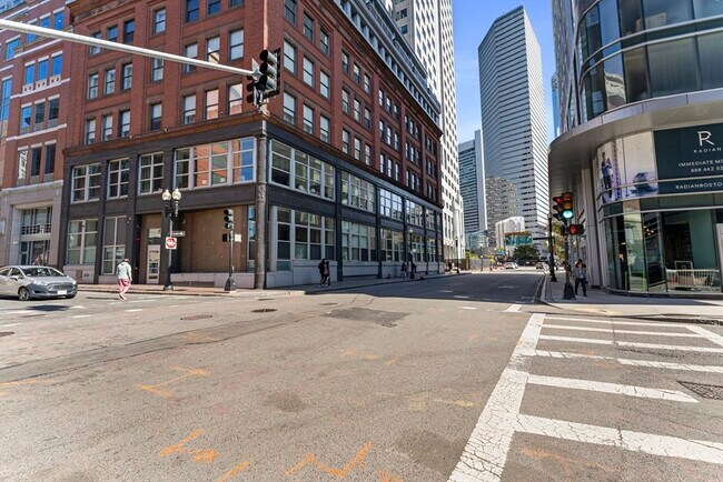 Building Photo - 88 Kingston St