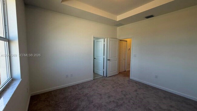 Building Photo - 2537 SE 25th Ct
