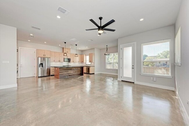 Building Photo - 7714 Watson St