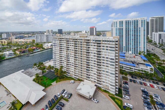 Building Photo - 1985 S Ocean Dr