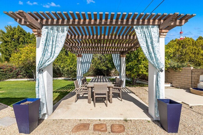 Building Photo - Sunnyside House with Pool in Palm Springs