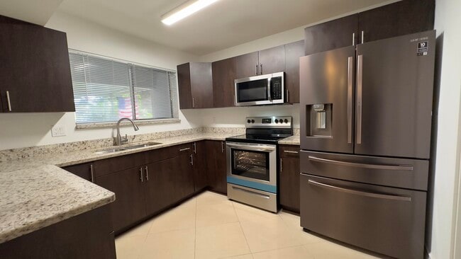Building Photo - 5340 Bosque Ln