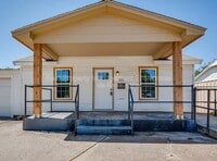Building Photo - 230 SE 50th St