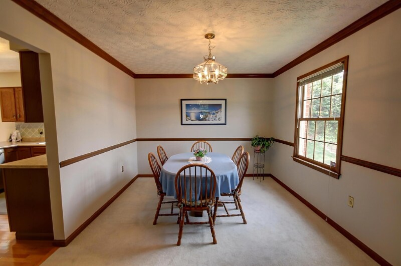 Building Photo - 438 Larkspur Ct