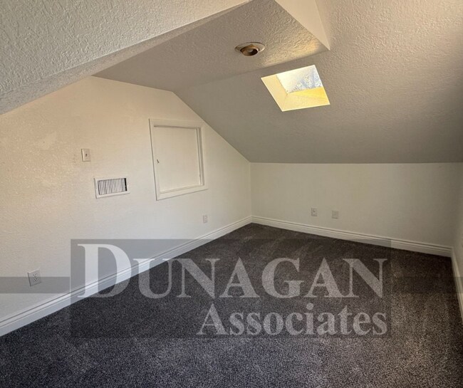 Building Photo - OPEN HOUSE ON 12/3 FROM 2:45-2:55 REMODELED 3 Bedroom - 1 Bath home!!