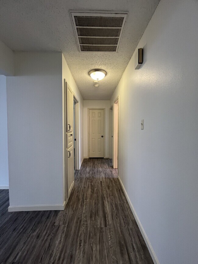 Building Photo - Beautiful, Remodeled Home