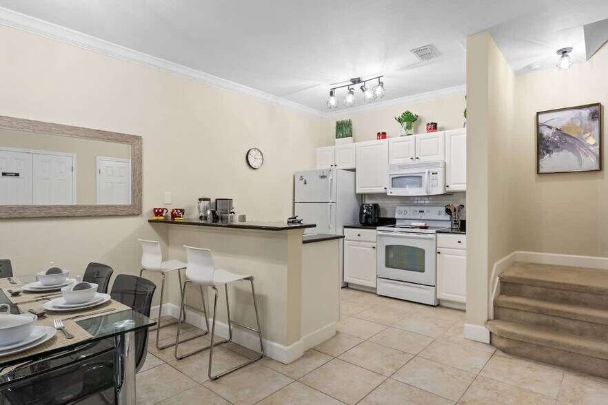 Building Photo - 2960 Lucayan Harbour Cir