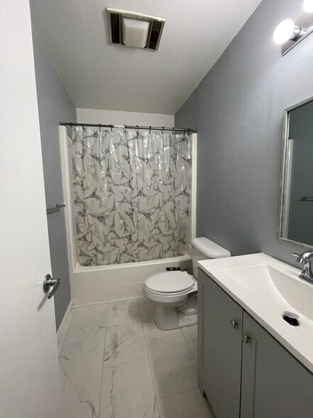 Building Photo - 10327 Loma Vista Dr