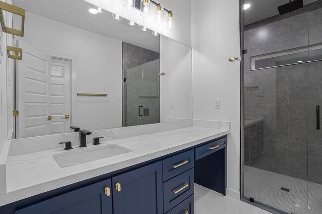 Building Photo - 3911 Yoyis St