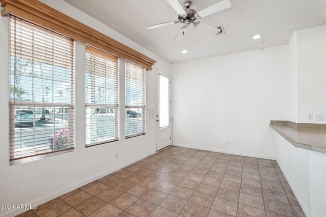 Building Photo - 7300 N 51st Ave