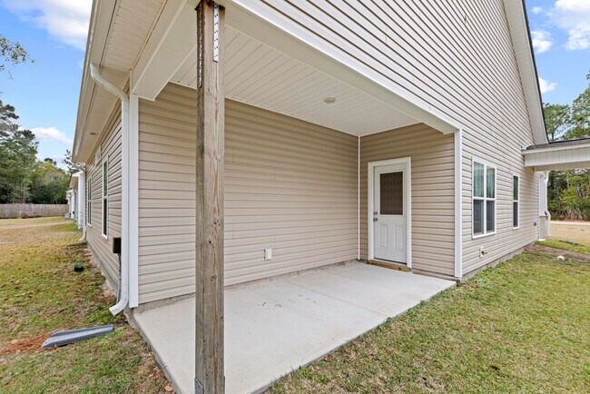 Building Photo - Hampstead Home For Rent