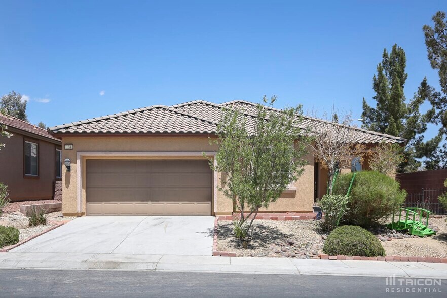 Primary Photo - 104 Buck Ranch Ave