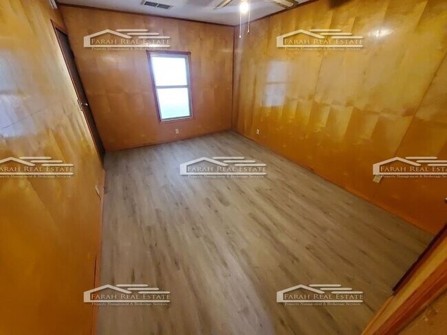 Building Photo - 3/2 Home Now Available in Fort Worth!