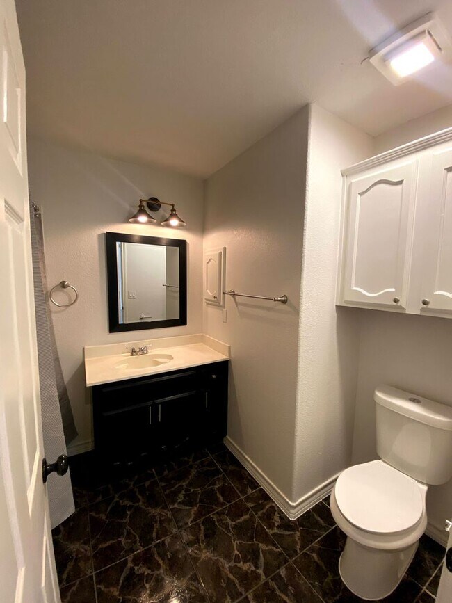 Building Photo - Perfectly Spacious Located Home In McAllen!