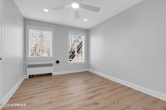 Building Photo - 283 Spring St