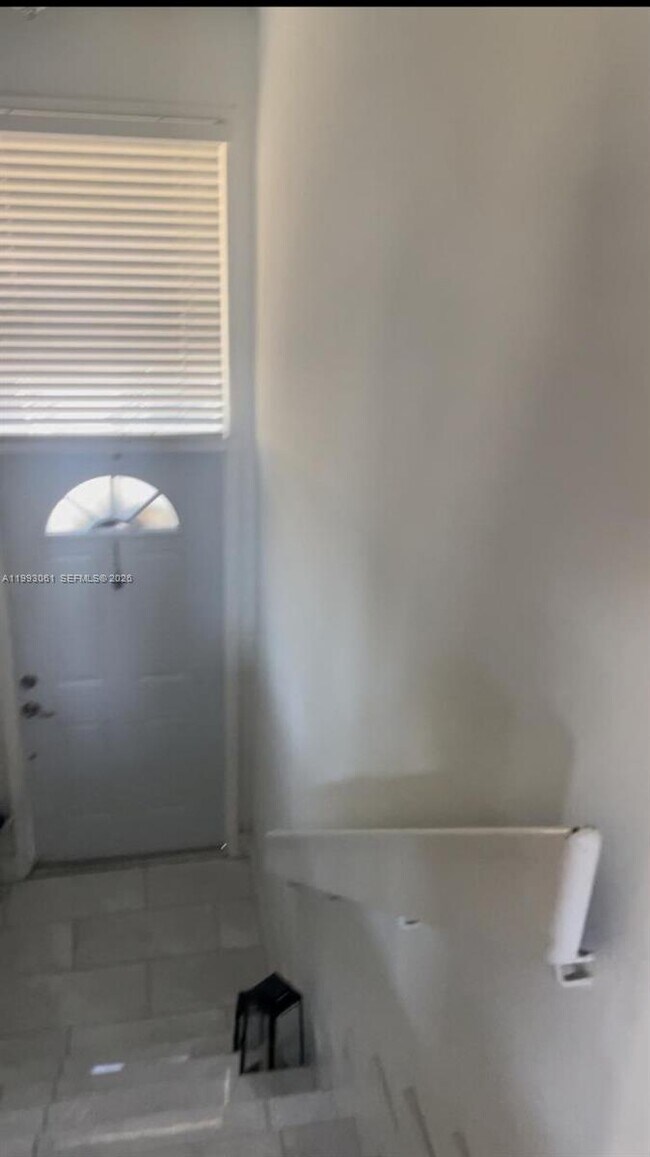 Building Photo - 10000 NW 9th St Cir